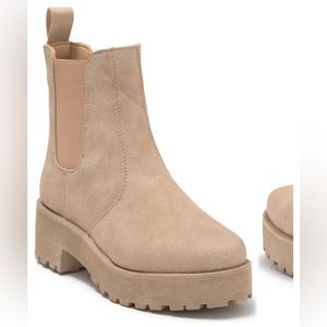 Dirty Laundry lug sole Chelsea boot